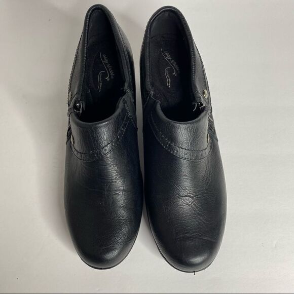 Easy Street | Black Comfort Wave Shoes - Picture 1 of 8